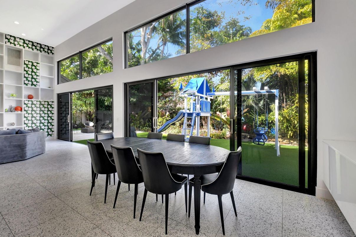 Dining room, Interior, Recessed Lighting