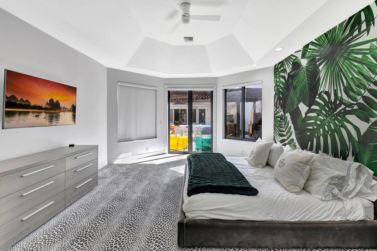 Bedroom, Interior, Recessed Lighting