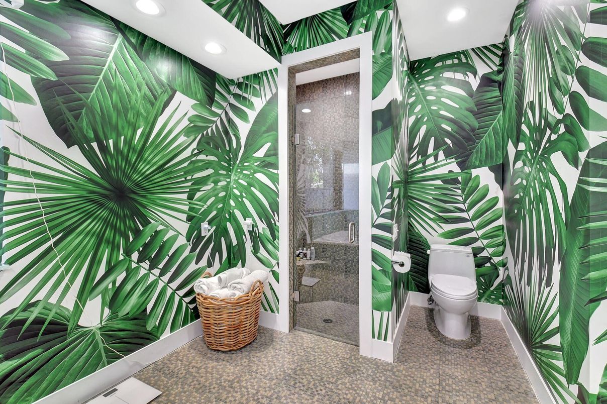 Bathroom, Interior, Recessed Lighting