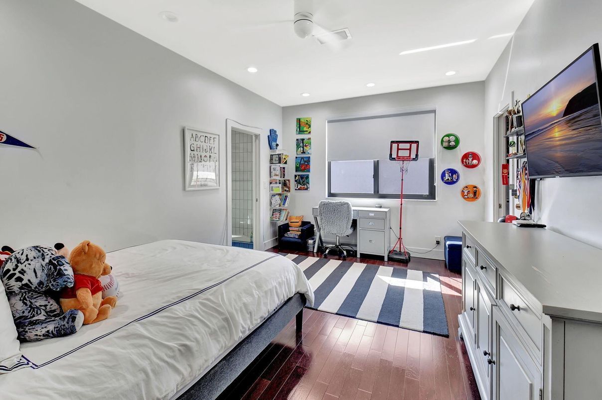 Bedroom, Home Office, Interior, Recessed Lighting, Wood Texture Flooring