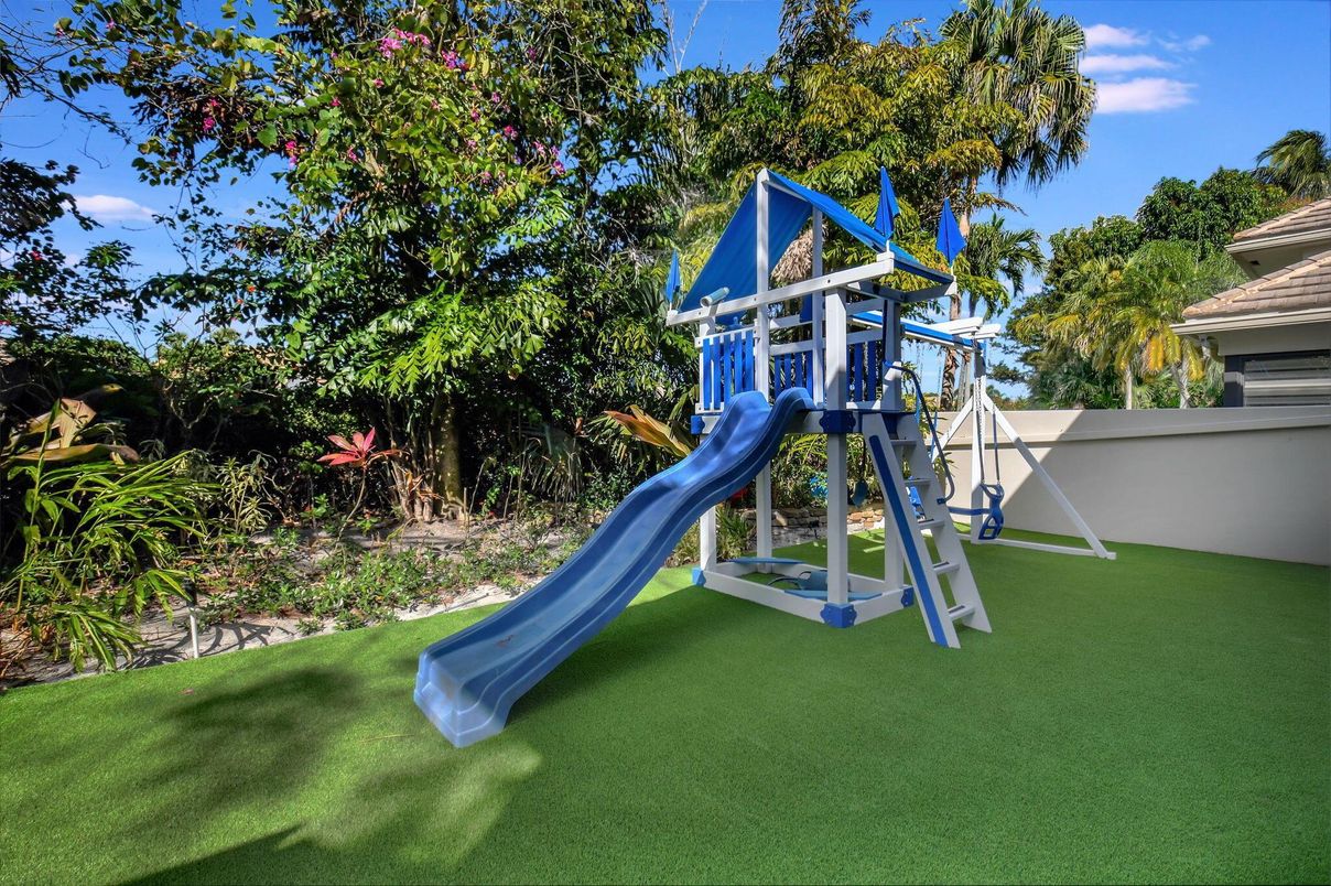 Backyard, Exterior, Playground