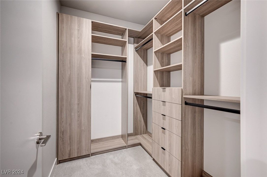 Interior, Walk-in Closets