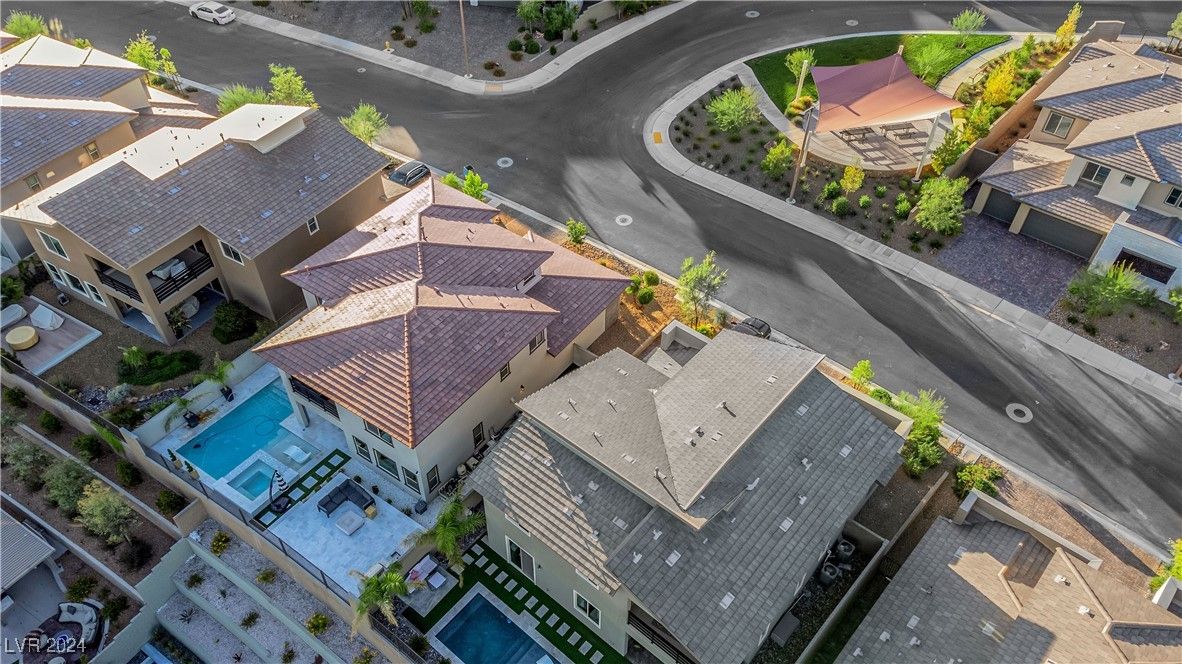 Exterior, Drone