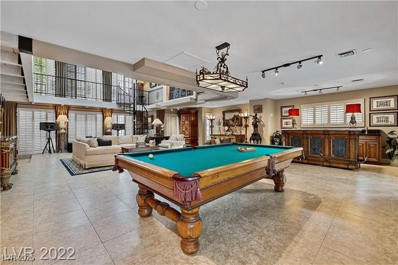 Billiard Table, Game Room, Interior