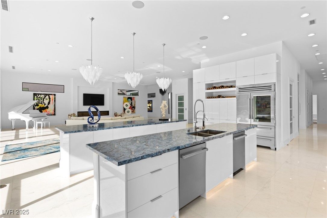 Interior, Kitchen, Pendant Lights, Recessed Lighting, Stainless Steel Appliances