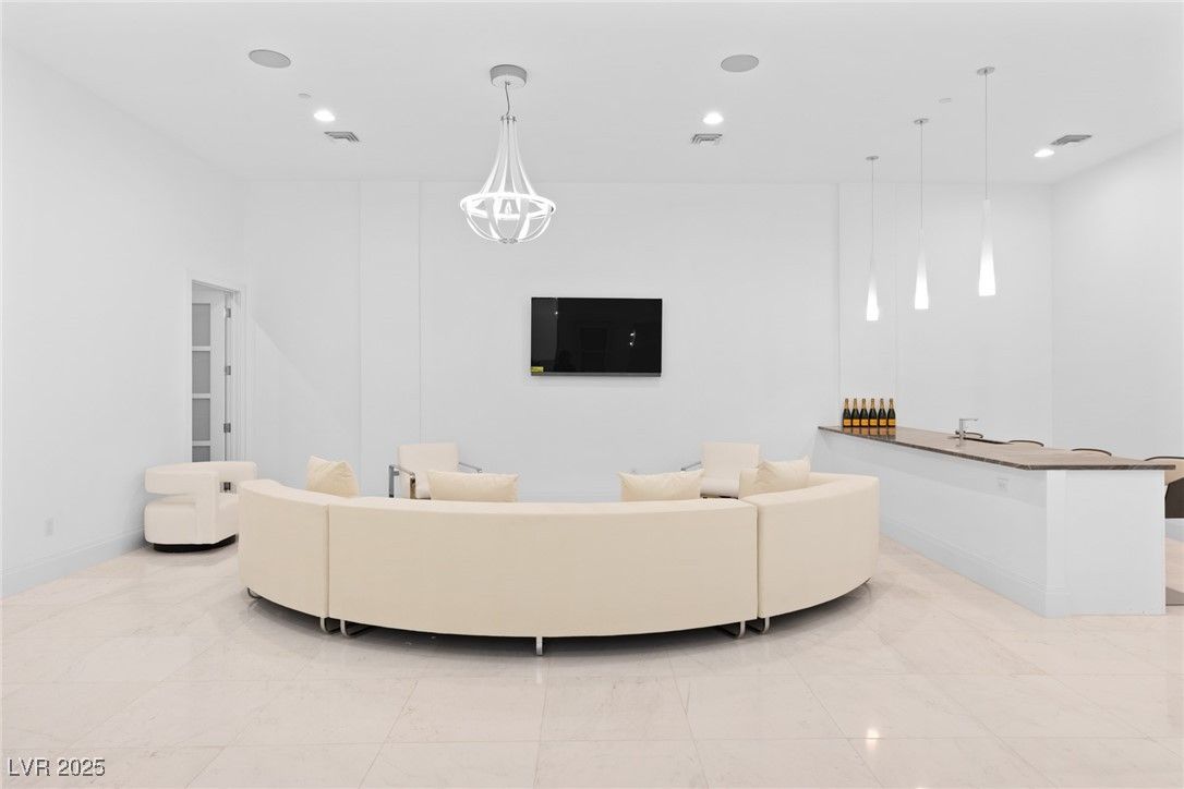 Interior, Living room, Pendant Lights, Recessed Lighting