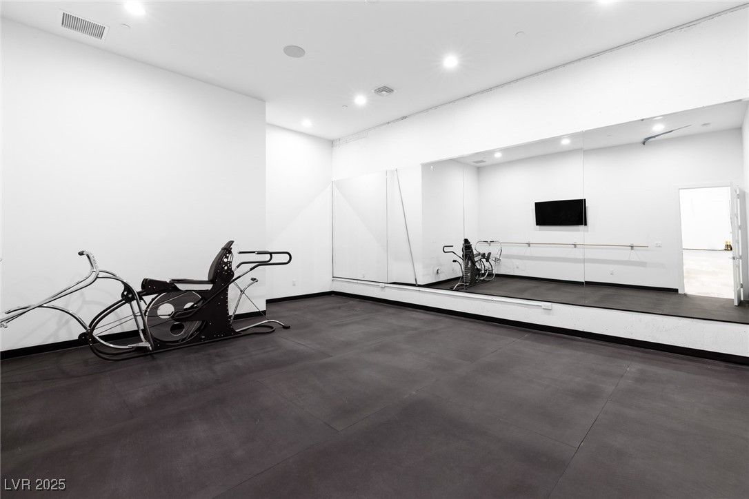 Fitness Equipment, Interior, Recessed Lighting