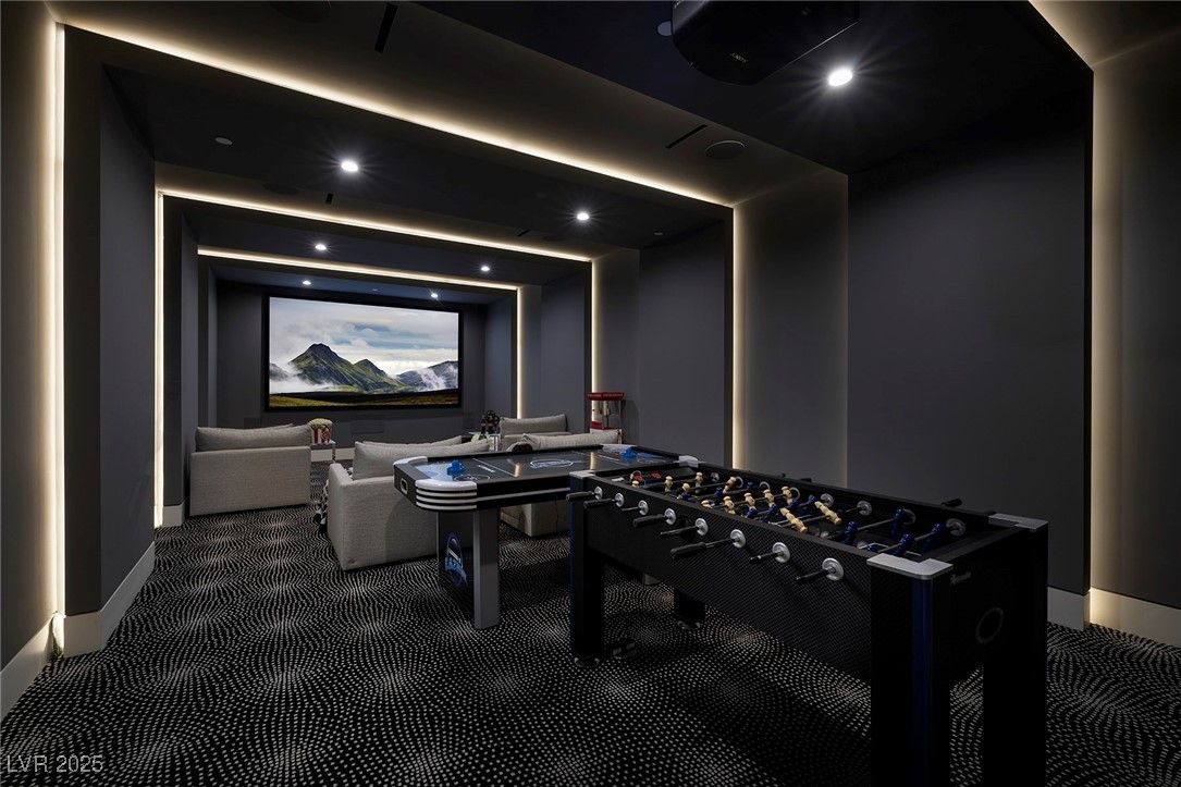 Game Room, Interior, Recessed Lighting