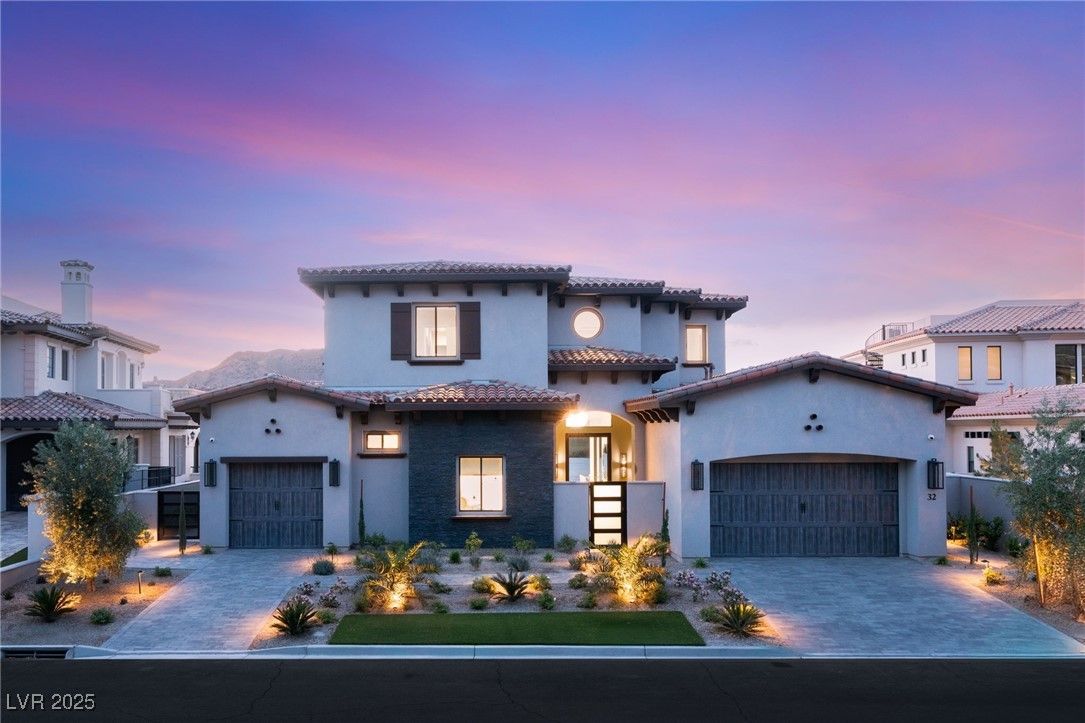 Attached, Exterior, Facade, Spanish Mediterranean
