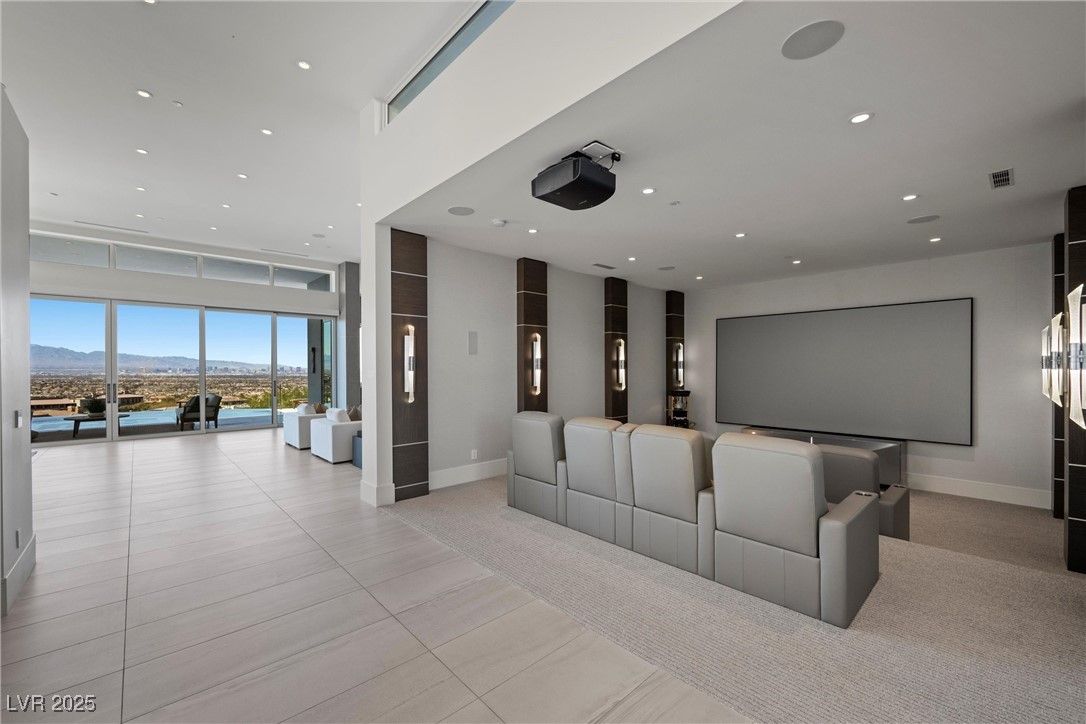 Interior, Projection Screen, Recessed Lighting, Theatre Room