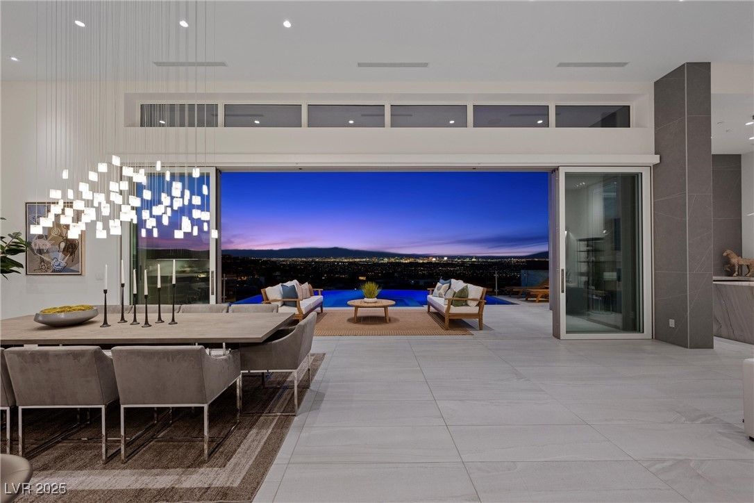 Dining room, Interior, Living room, Pendant Lights, Recessed Lighting