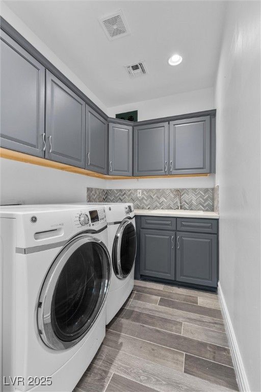 Interior, Recessed Lighting, Washer, Wood Texture Flooring