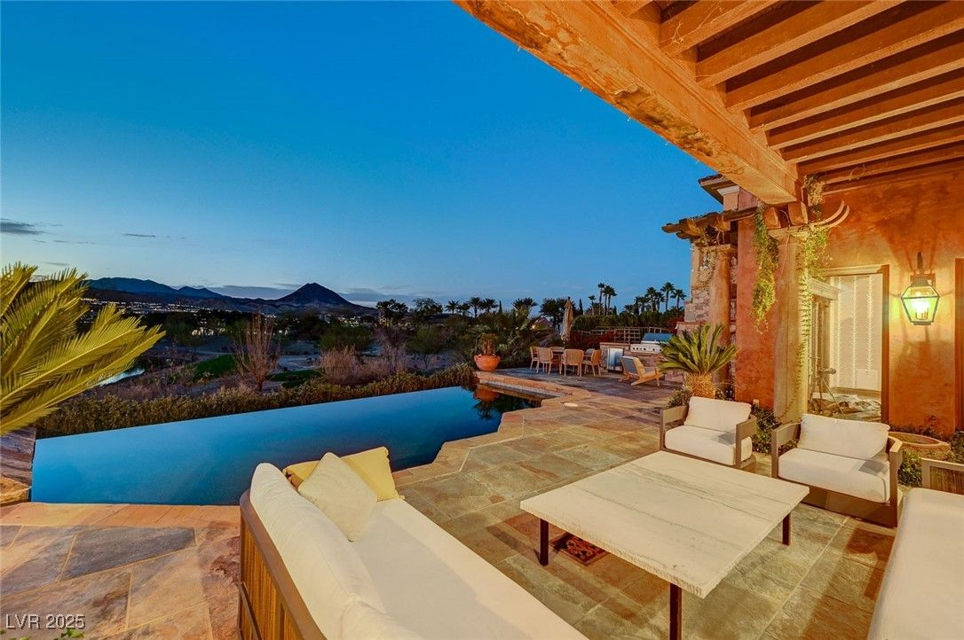 Exterior, Pool, Other