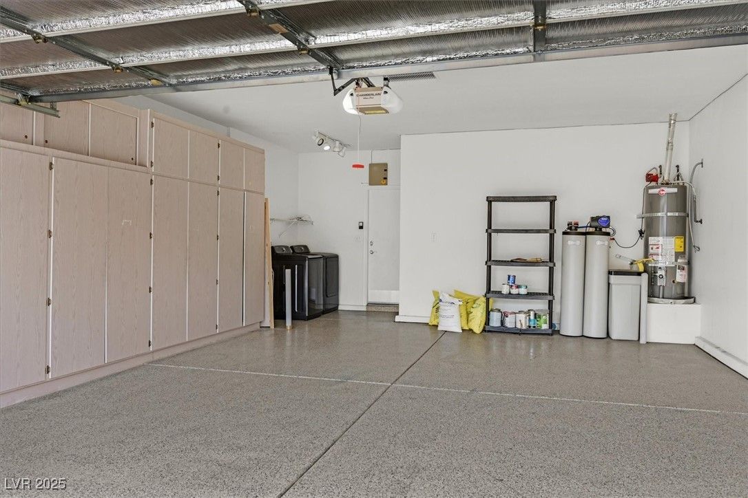 Garage, Interior