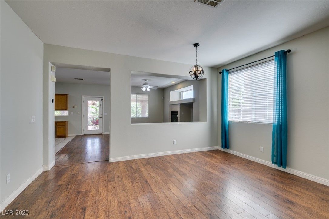 Empty room, Interior, Pendant Lights, Wood Texture Flooring