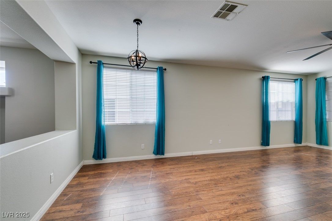 Empty room, Interior, Pendant Lights, Wood Texture Flooring
