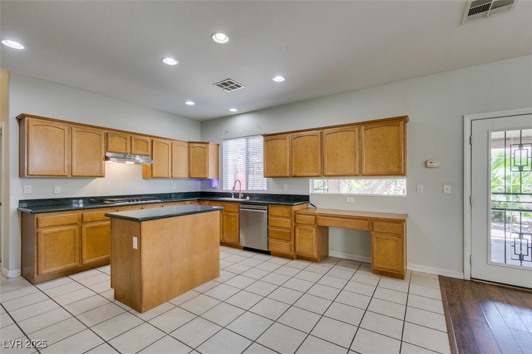 Interior, Kitchen, Recessed Lighting