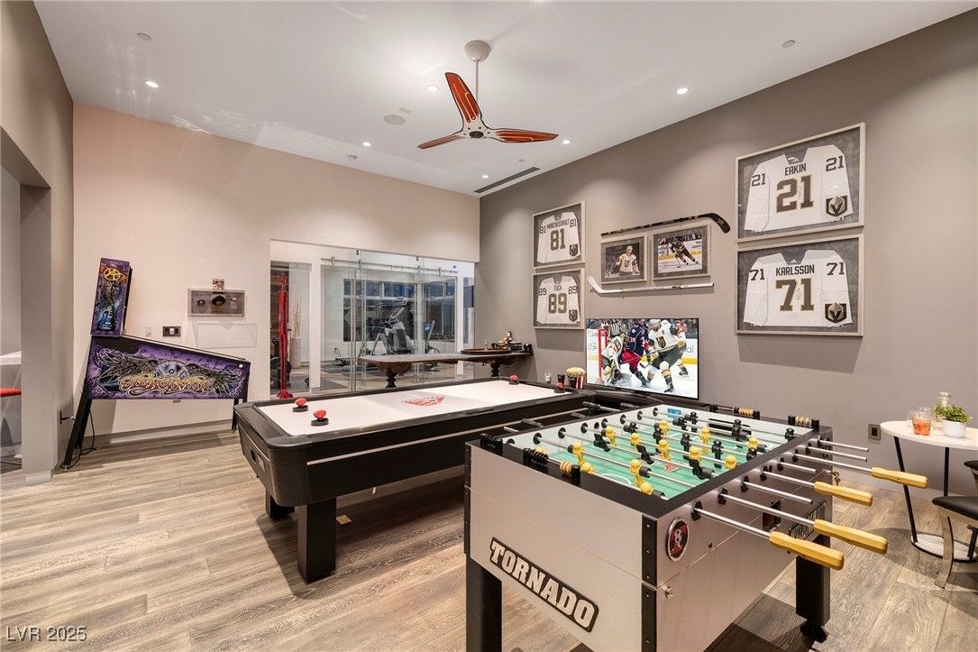 Billiard Table, Game Room, Interior, Recessed Lighting, Wood Texture Flooring