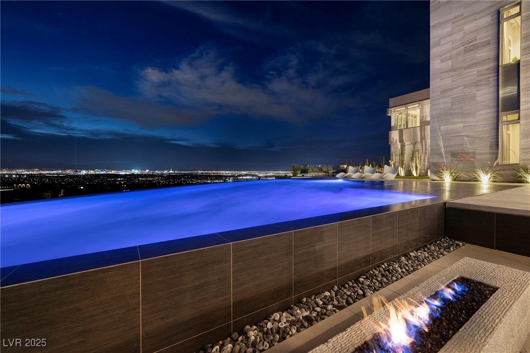 Exterior, Pool, Water