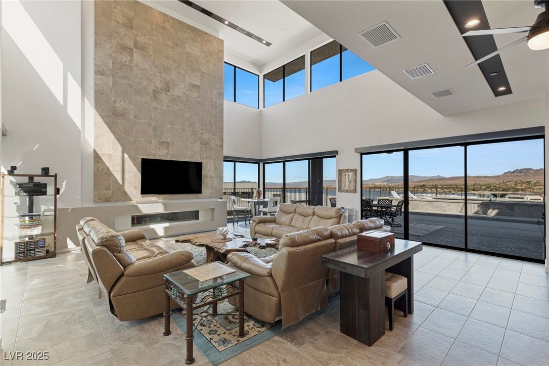 Fireplace, Interior, Living room, Recessed Lighting