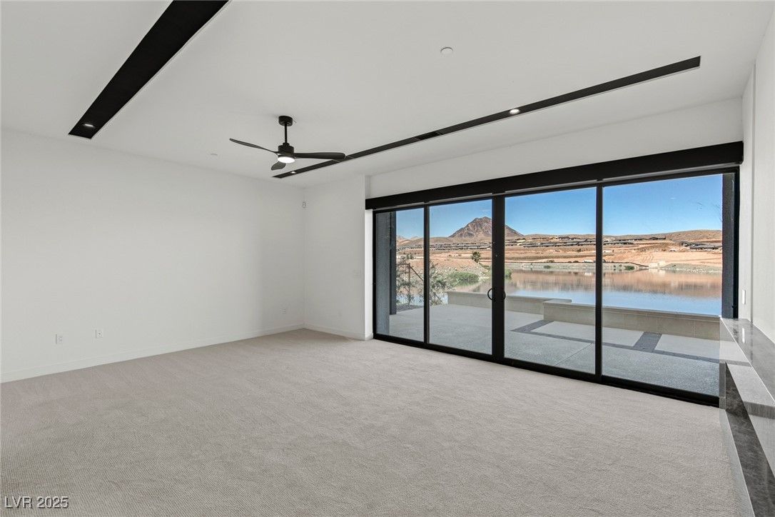 Empty room, Interior, Recessed Lighting, Water