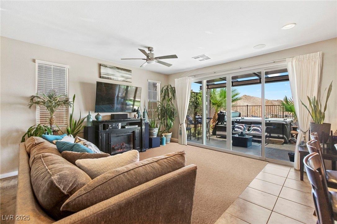 Fireplace, Interior, Living room, Recessed Lighting