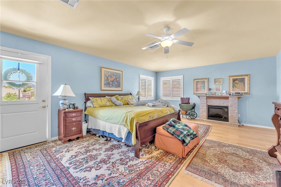 Bedroom, Fireplace, Interior, Wood Texture Flooring