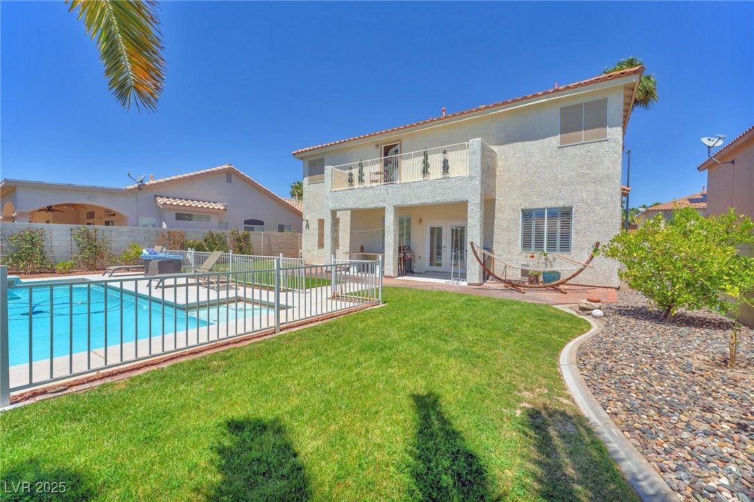 Backyard, Exterior, Pool
