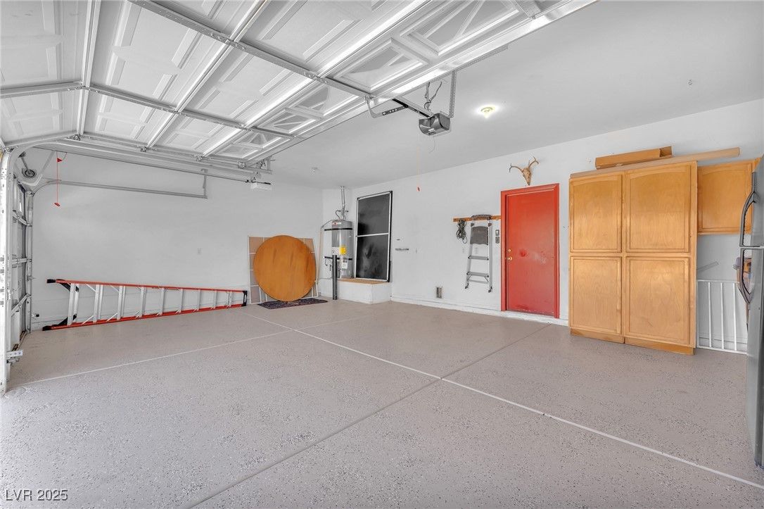 Garage, Interior