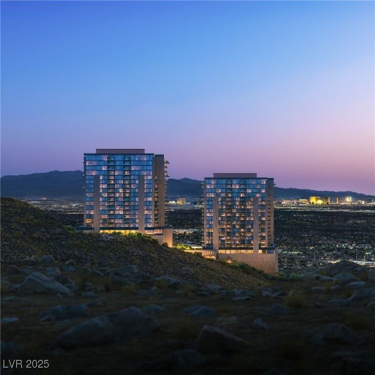 Exterior, Facade, Highrise