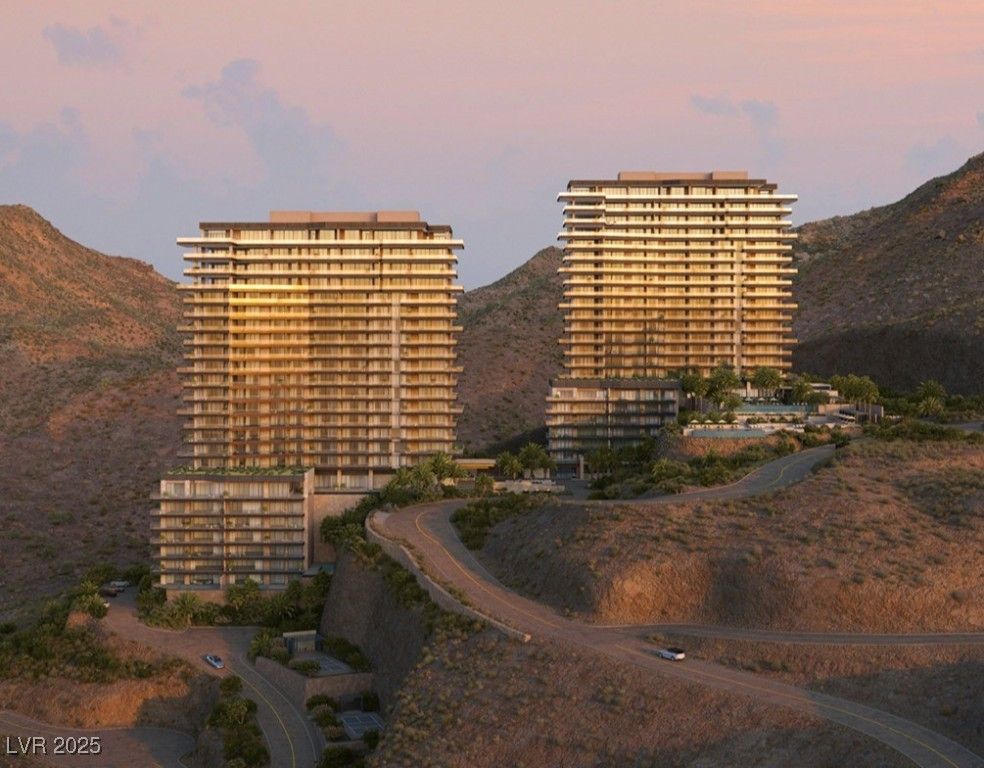 Exterior, Facade, Highrise