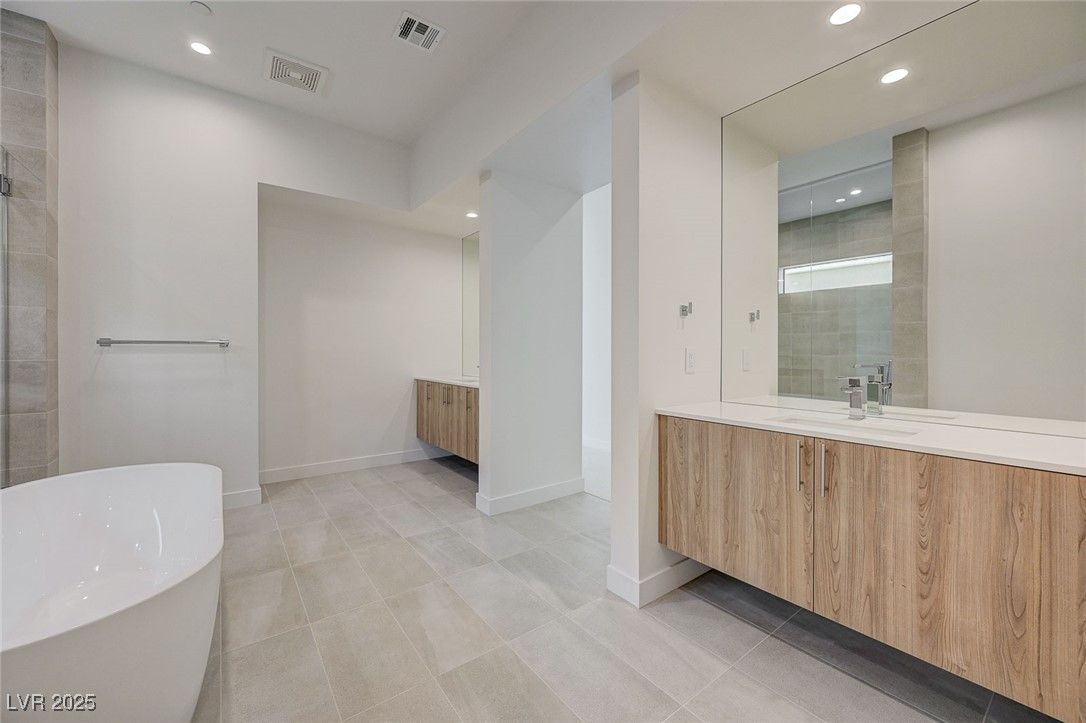 Bathroom, Dual Sink Vanities, Free Standing Baths, Interior, Recessed Lighting
