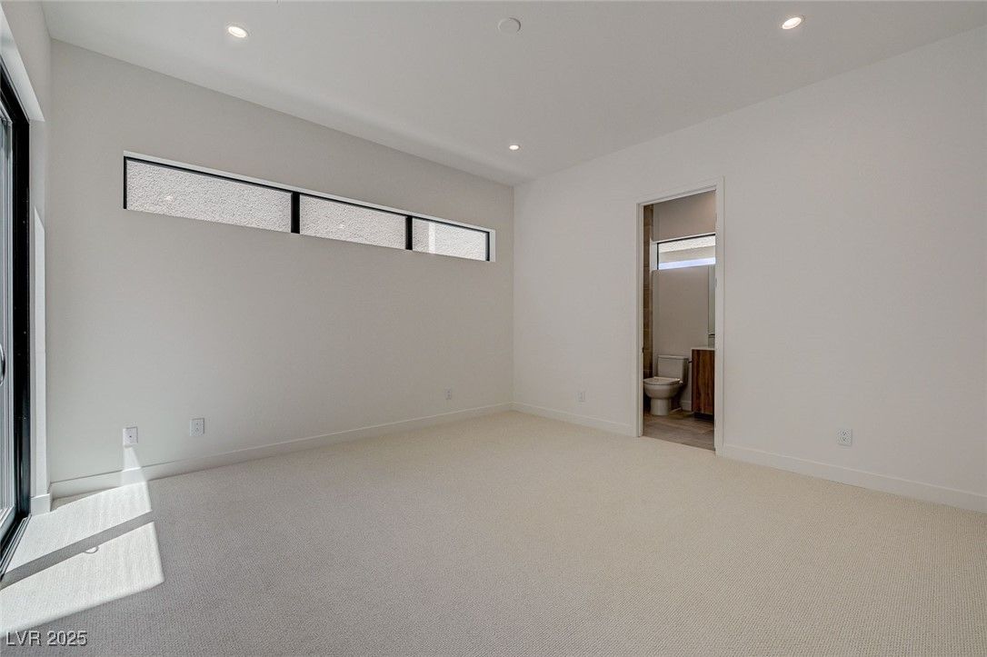 Bathroom, Empty room, Interior, Recessed Lighting