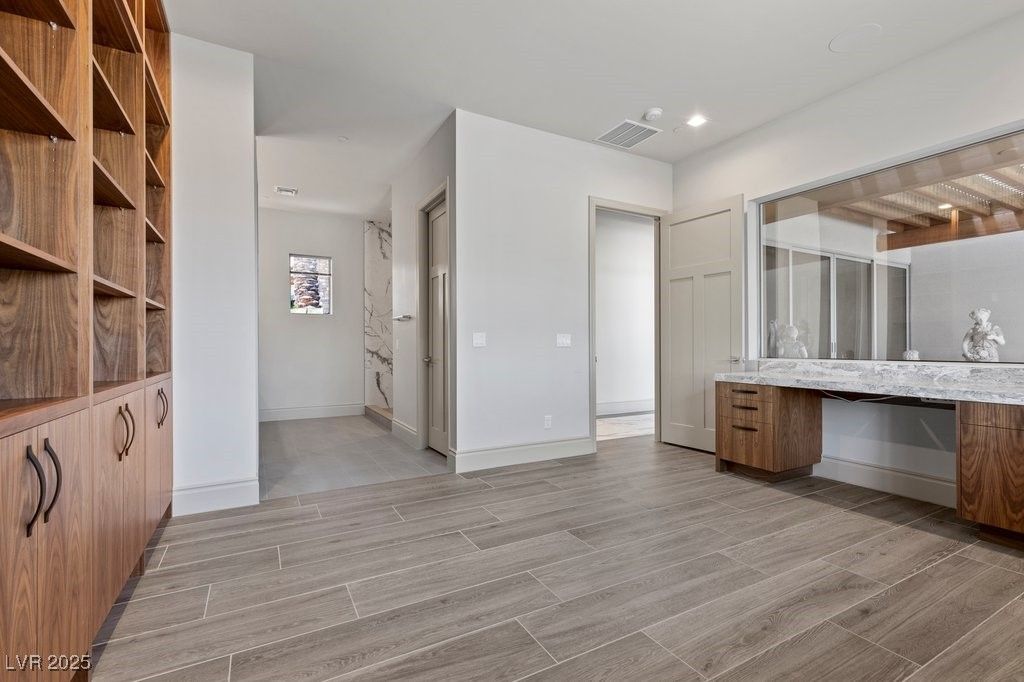 Interior, Recessed Lighting, Wood Texture Flooring