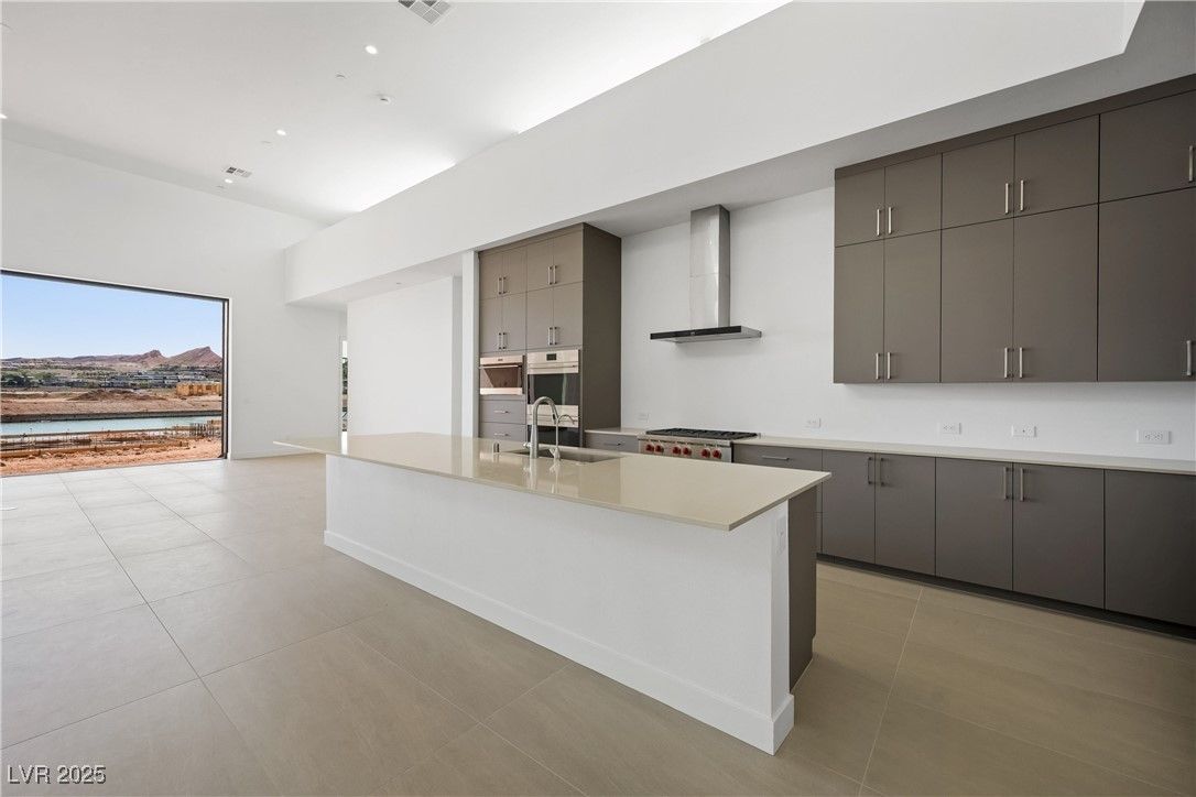 Interior, Kitchen, Recessed Lighting, Water