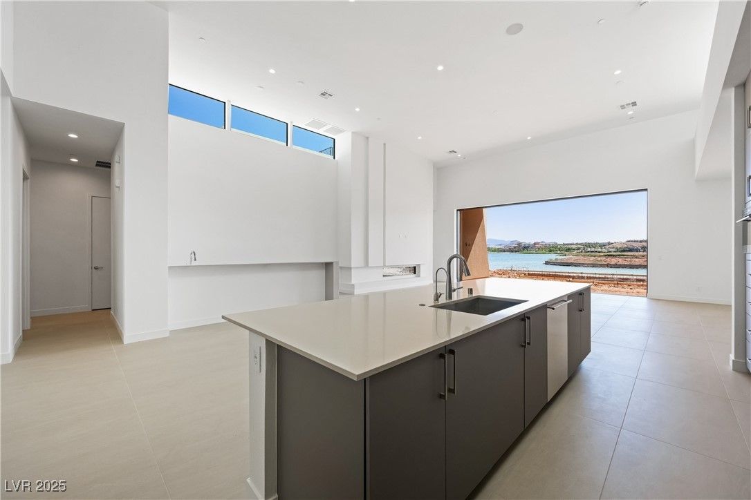 Interior, Kitchen, Recessed Lighting, Water
