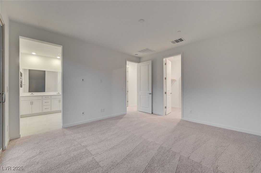 Bathroom, Empty room, Interior, Recessed Lighting