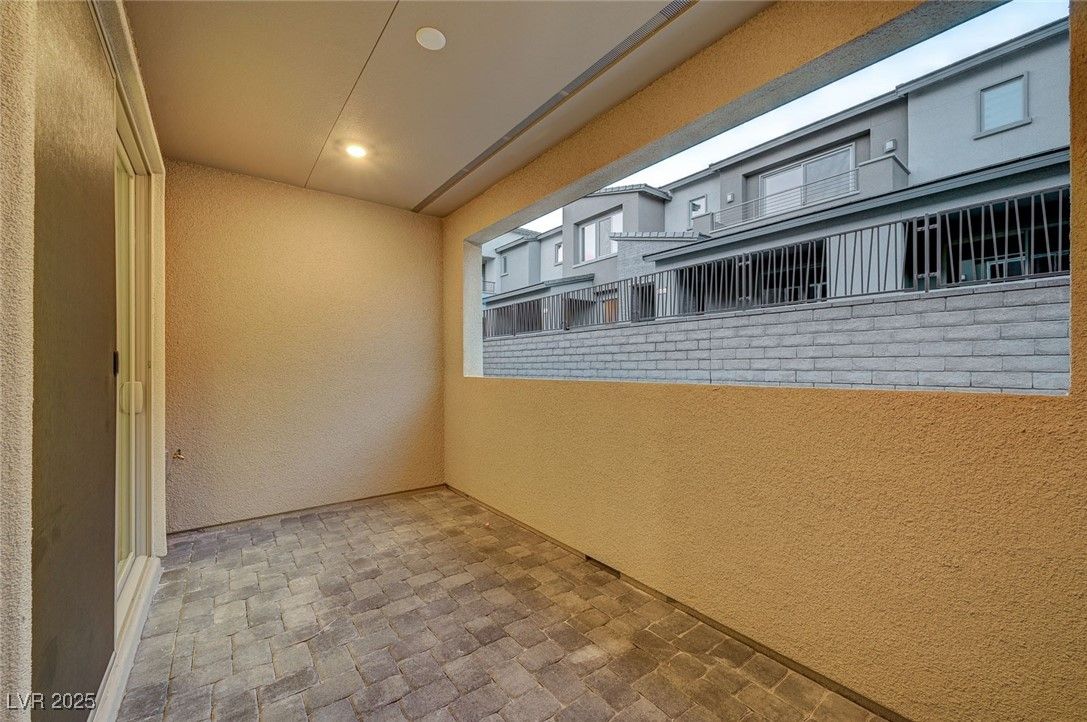 Interior, Recessed Lighting