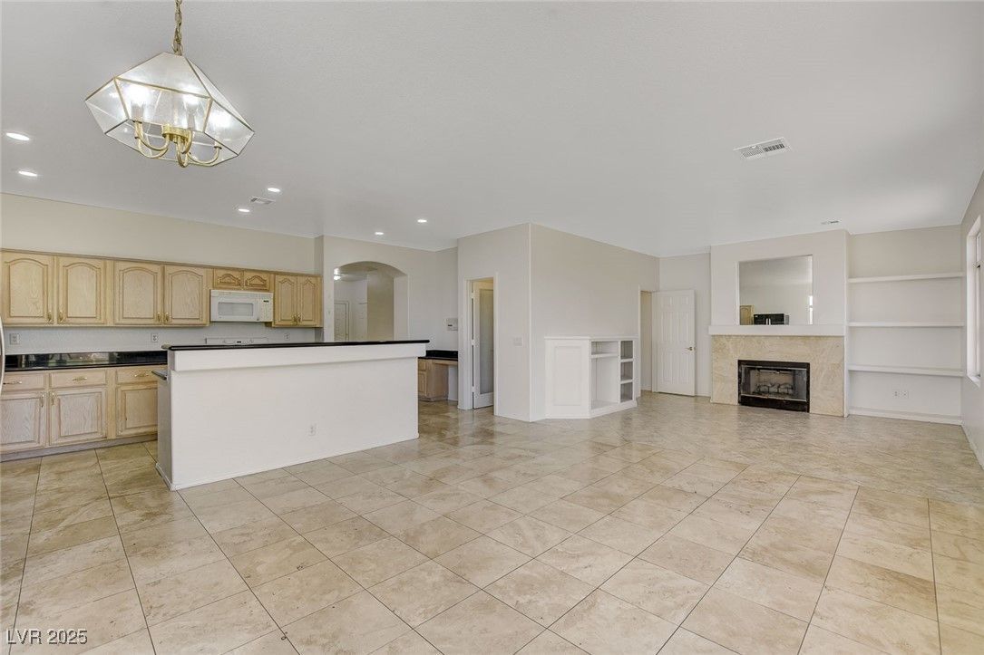 Empty room, Fireplace, Interior, Kitchen, Pendant Lights, Recessed Lighting