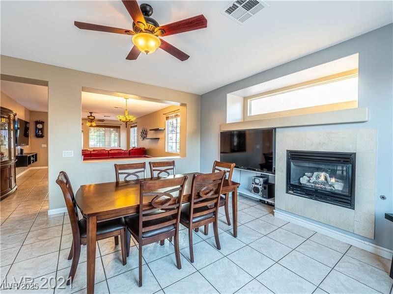 Dining room, Fireplace, Interior