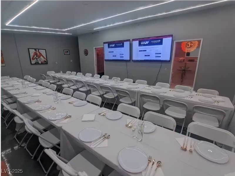 Dining room, Interior