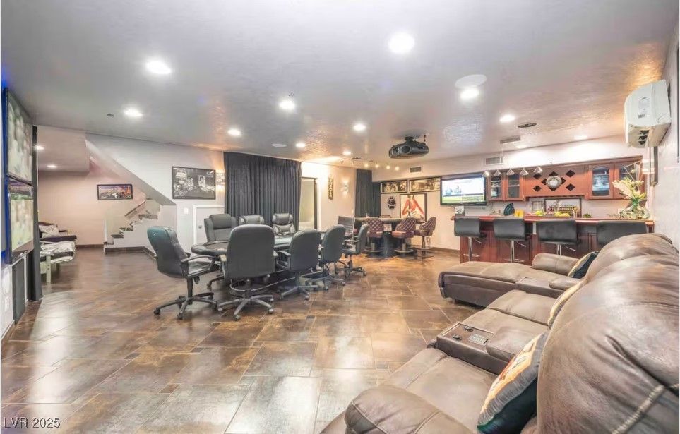 Dining room, Interior, Living room, Recessed Lighting