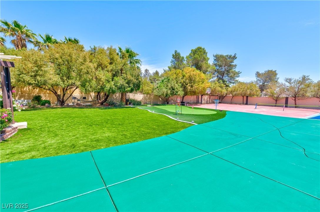 Exterior, Tennis Courts