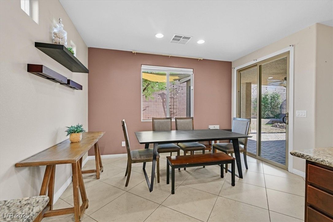 Dining room, Interior, Recessed Lighting