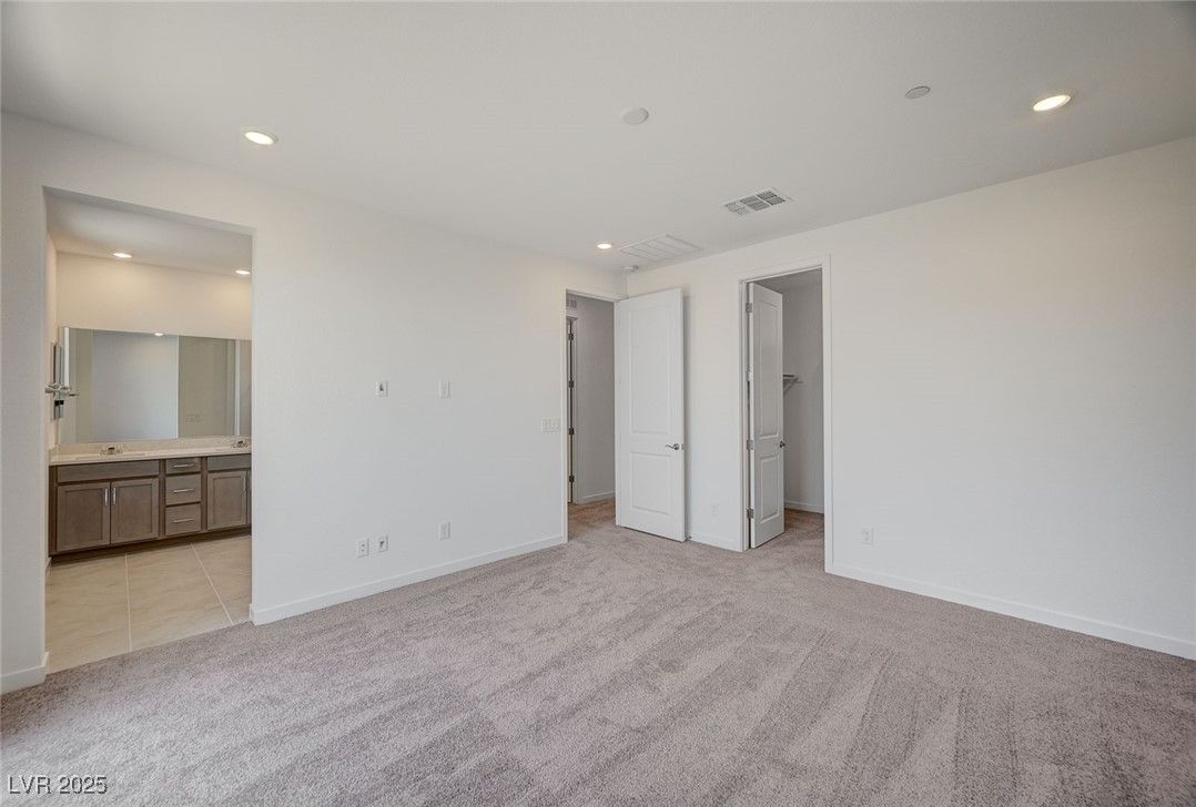 Bathroom, Empty room, Interior, Recessed Lighting
