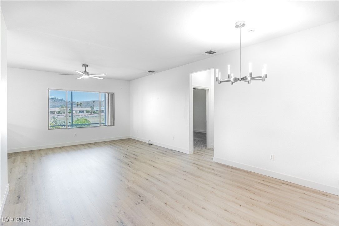 Empty room, Interior, Pendant Lights, Wood Texture Flooring