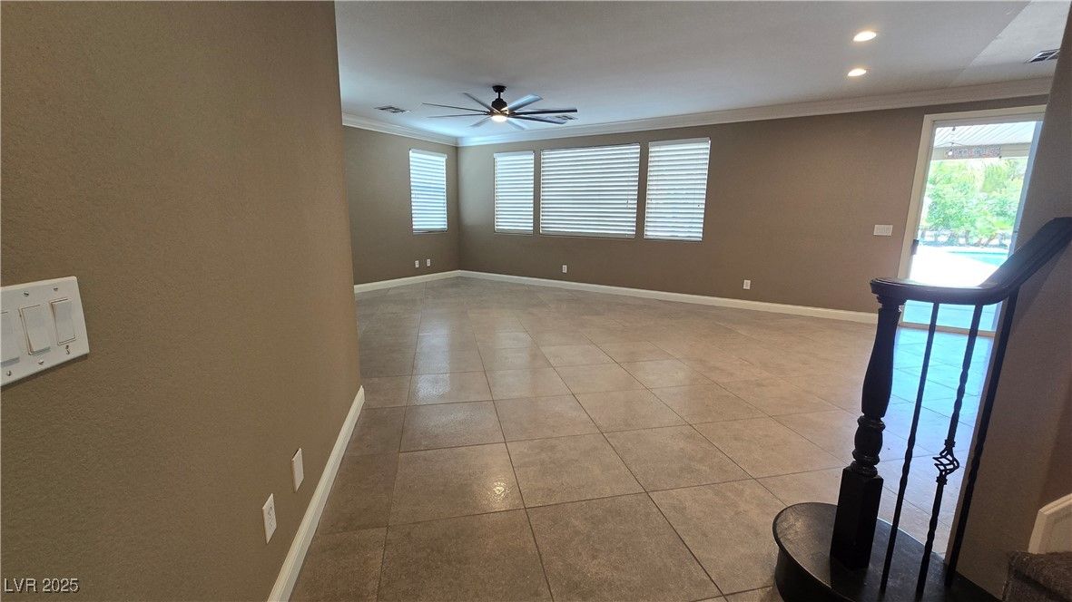 Empty room, Interior, Recessed Lighting