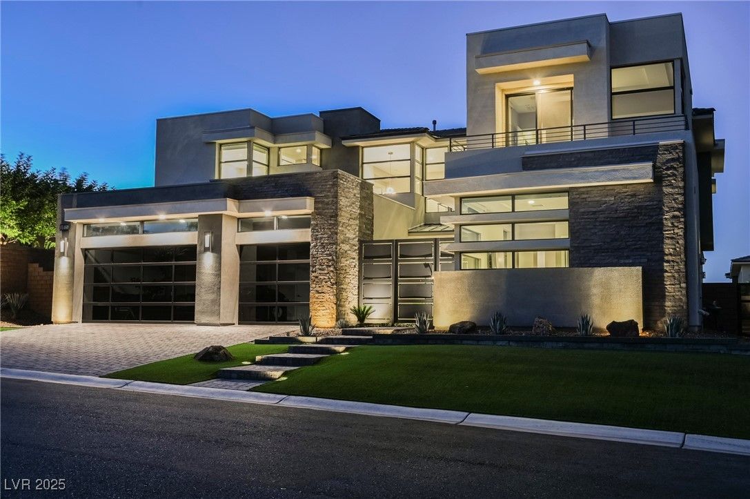 Attached, Exterior, Facade, Modern