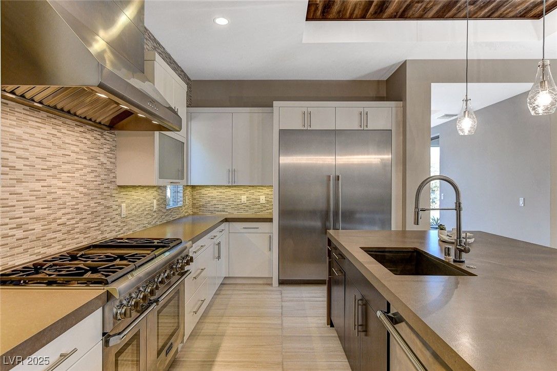 Interior, Kitchen, Pendant Lights, Recessed Lighting, Stainless Steel Appliances