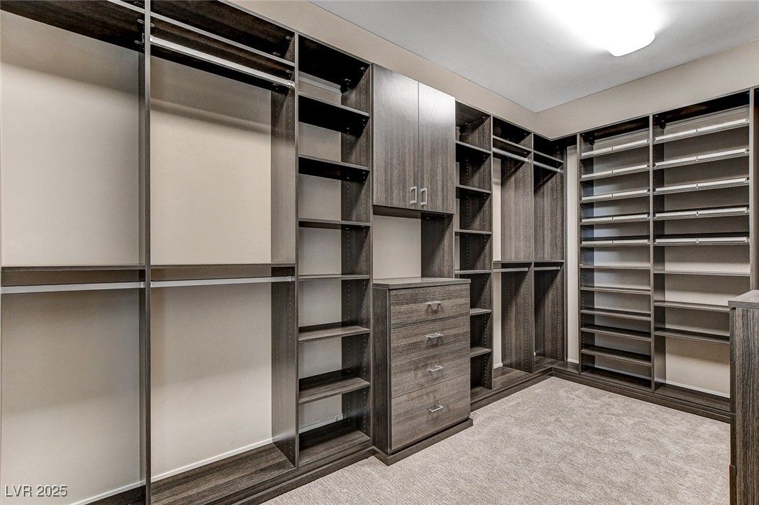 Interior, Walk-in Closets